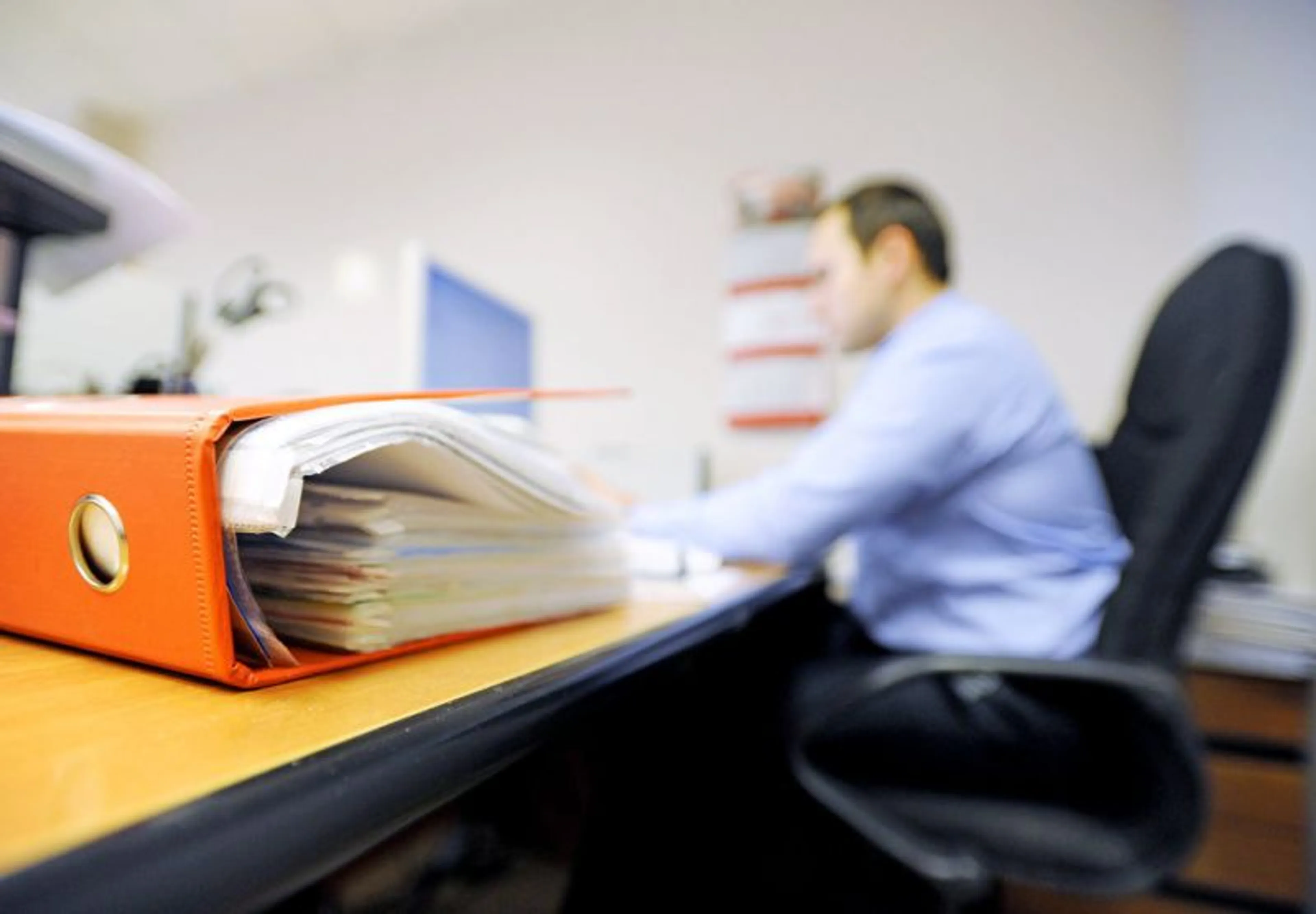 Капитал - Контроль рабочего времени на госслужбе внедряться не будет