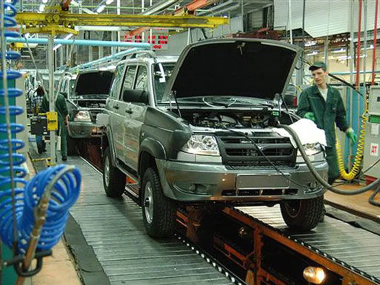 Капитал - УАЗ остановил конвейер
