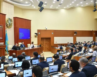 Капитал - Мажилисмены одобрили поправку о Дне первого президента