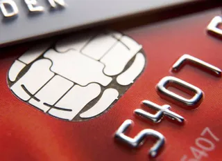 Капитал - В РФ банковские карты обяжут оснащать чипами