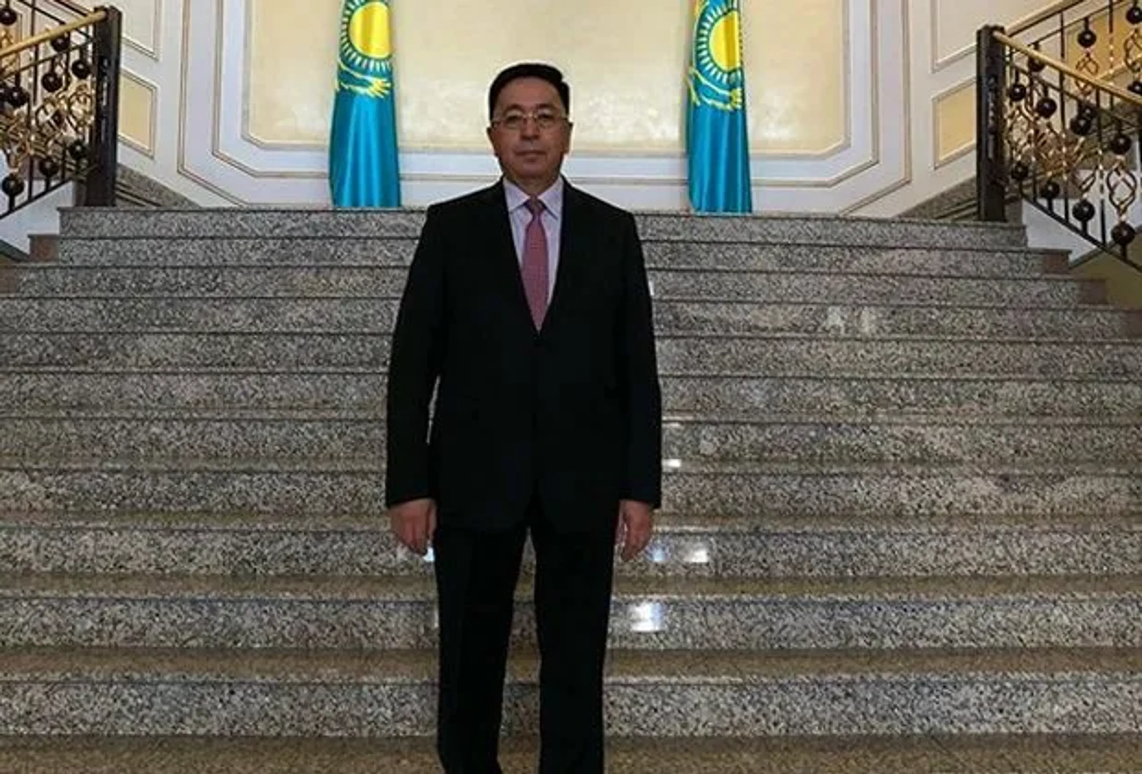 Капитал - Кайрат Лама Шариф получил выговор от президента