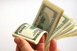 Капитал - Данияр Акишев успокоил держателей долларовых вкладов