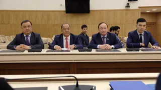 Капитал - В ЦИК представил документы  Толеутай Рахимбеков