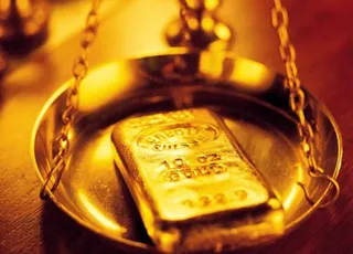 Капитал - Укрепление доллара понизило цены на золото