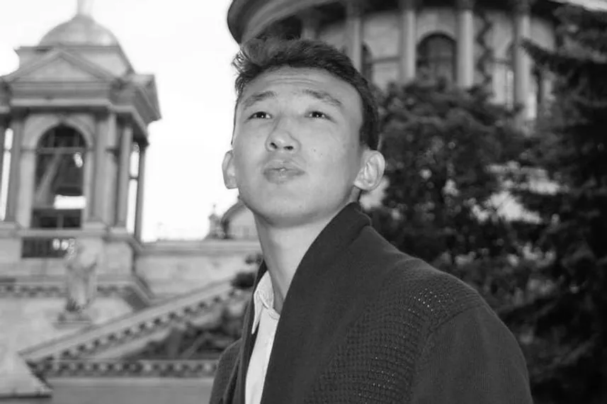 Капитал - Погибшего в Чарынском каньоне учителя наградили медалью «Ерлігі үшін»