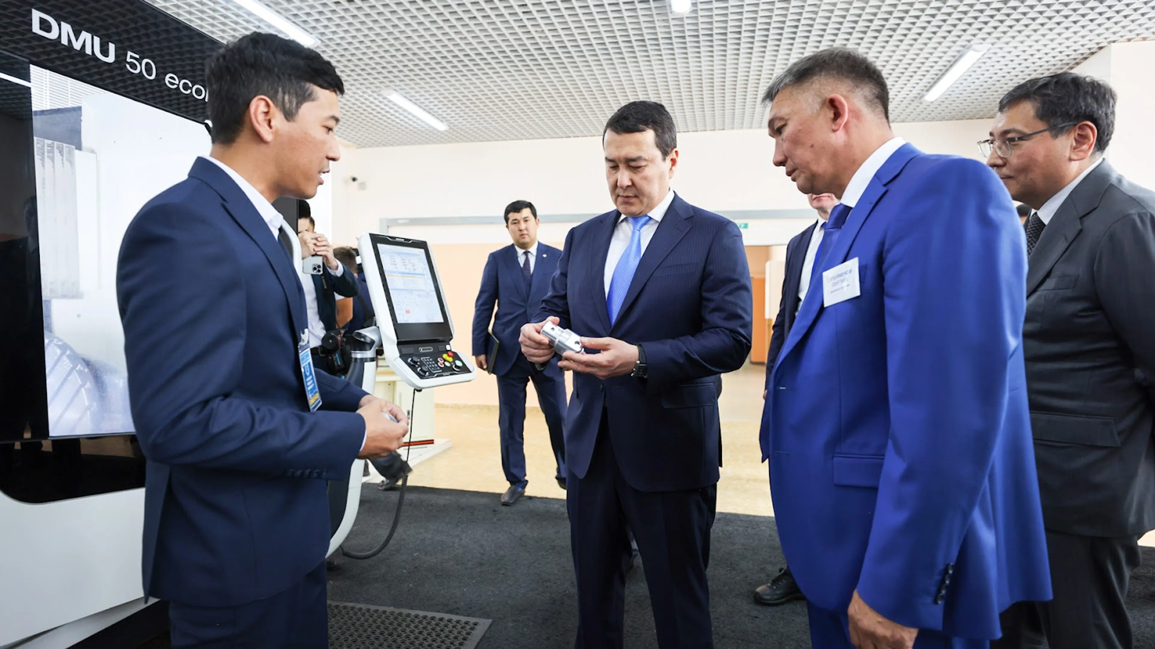 Капитал - Развитие IT-кластера открывает новые возможности для казахстанцев - Алихан Смаилов