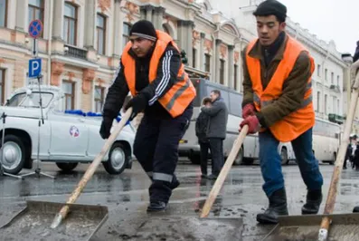 Большинство мигрантов в РК из Узбекистана