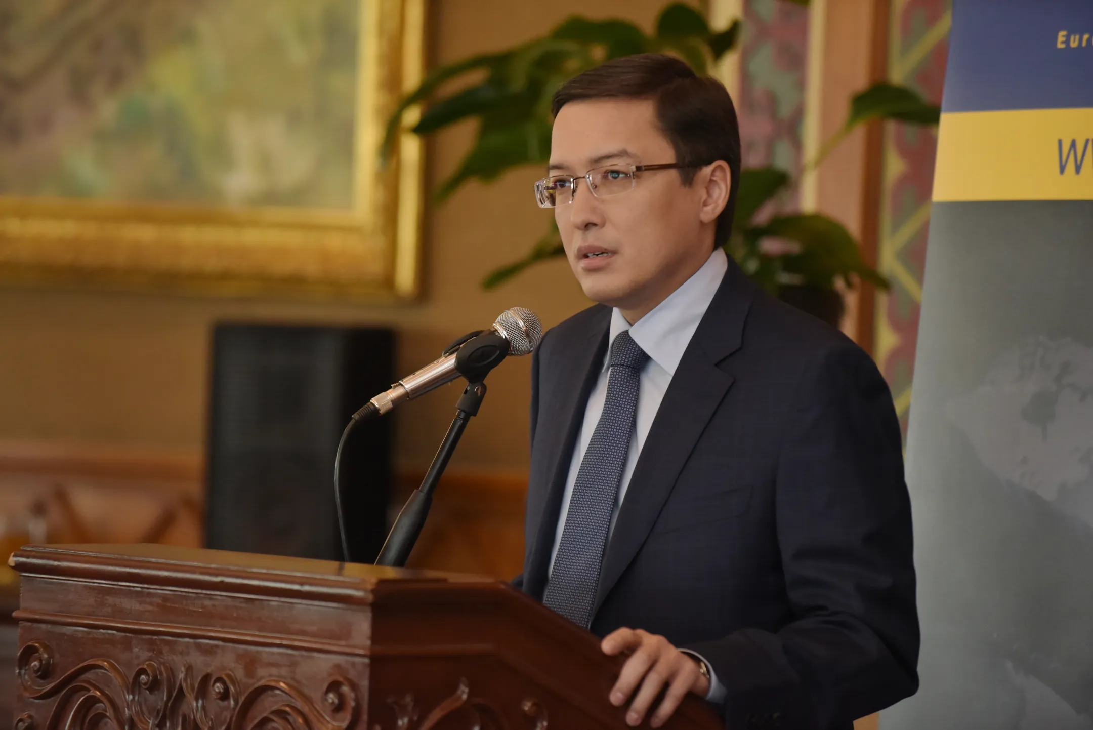 Курс тенге с начала года ослаб на 10% - Image Kapital.kz