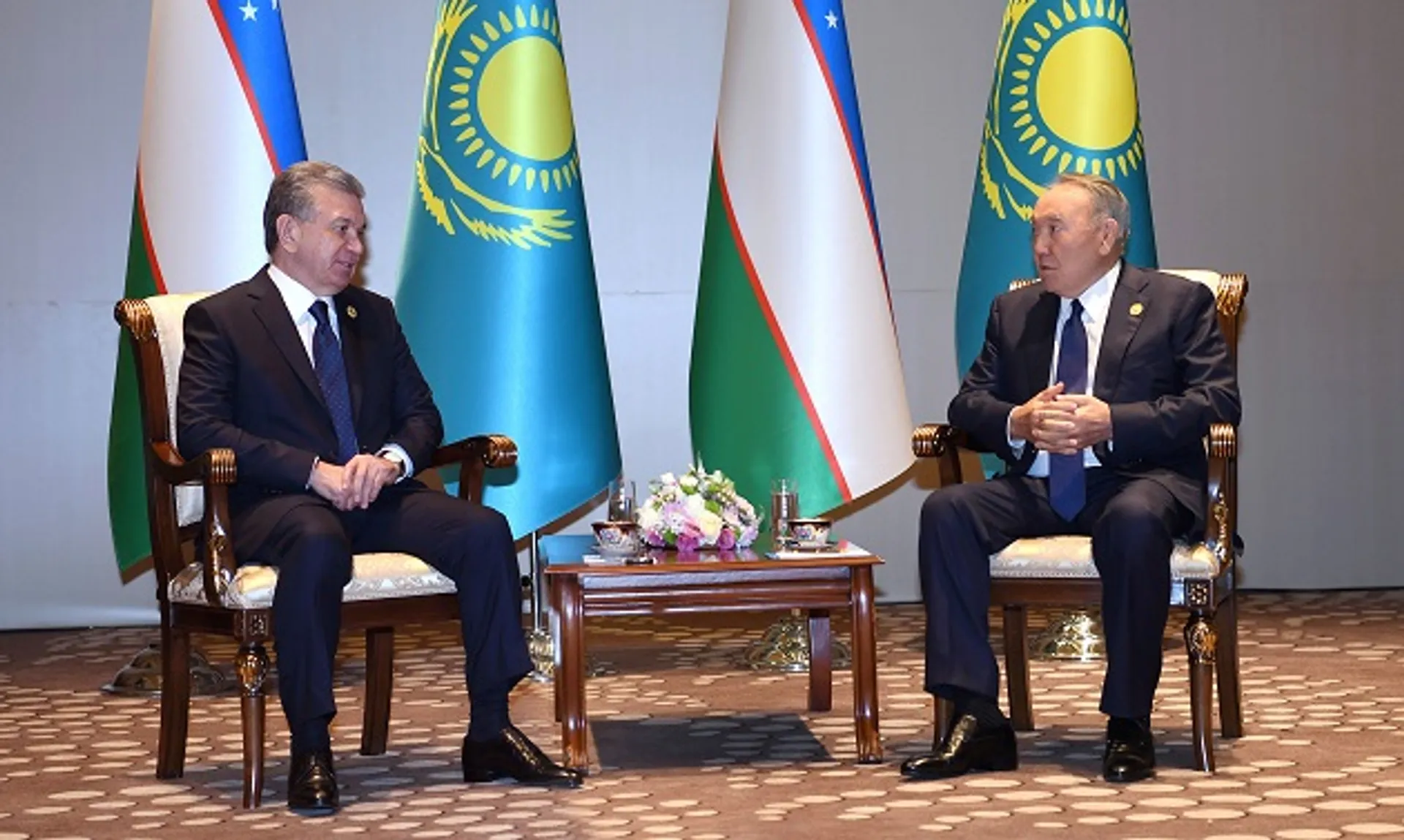 Капитал - Нурсултан Назарбаев встретился с Шавкатом Мирзиёевым