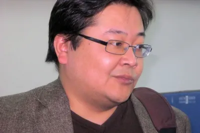 Айдос Сарым: Власть хочет стабилизировать политическую обстановку