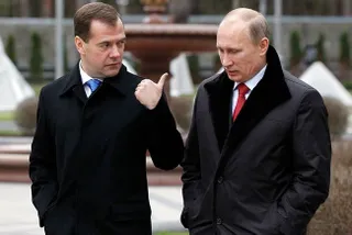 Капитал - Владимир Путин за год заработал меньше Дмитрия Медведева