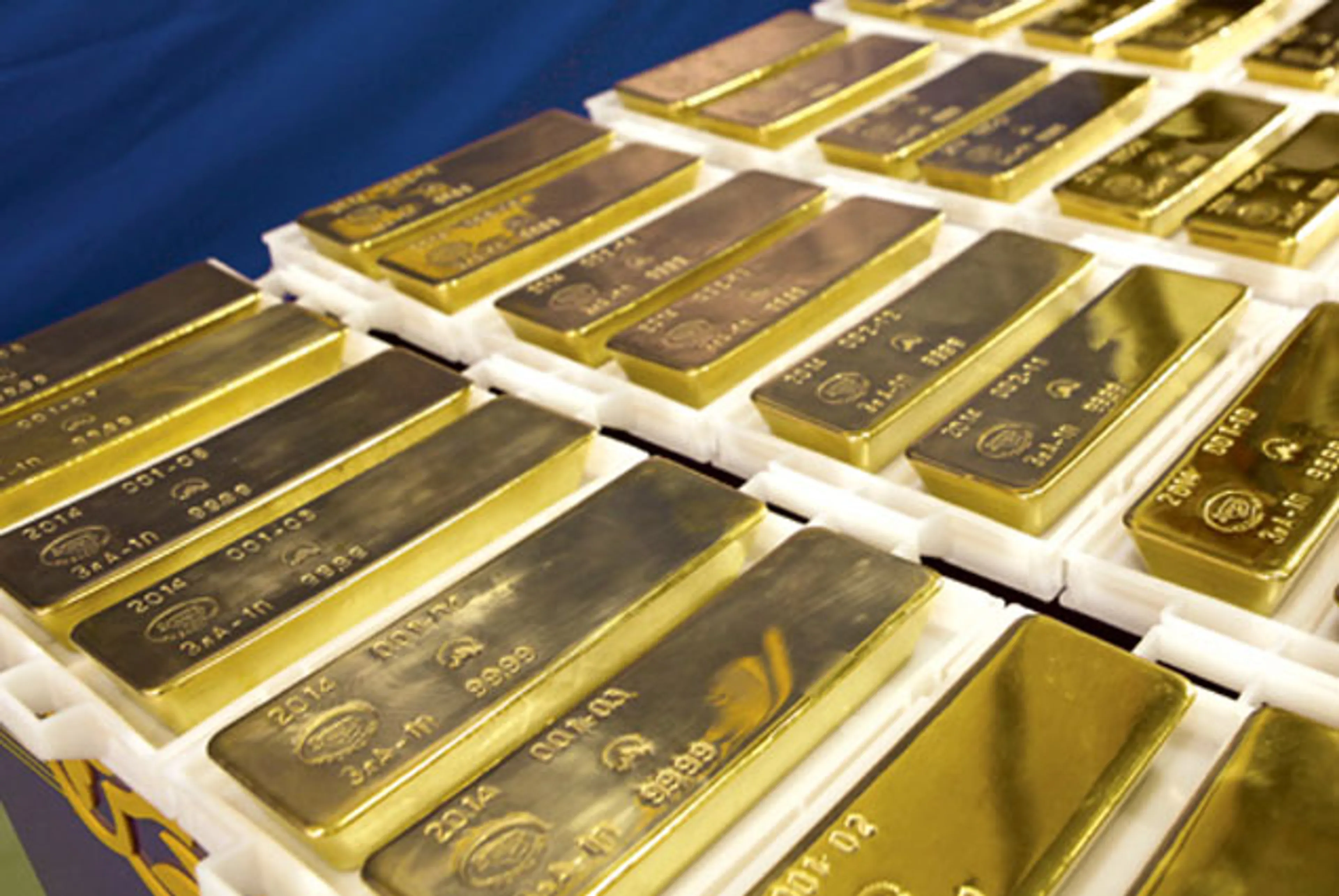 Капитал - Тау-Кен Алтын заключил контракты на поставку 14 тонн золота в 2016 году