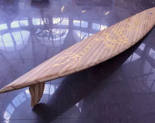 Капитал - Выпущена самая дорогая в мире доска для серфинга