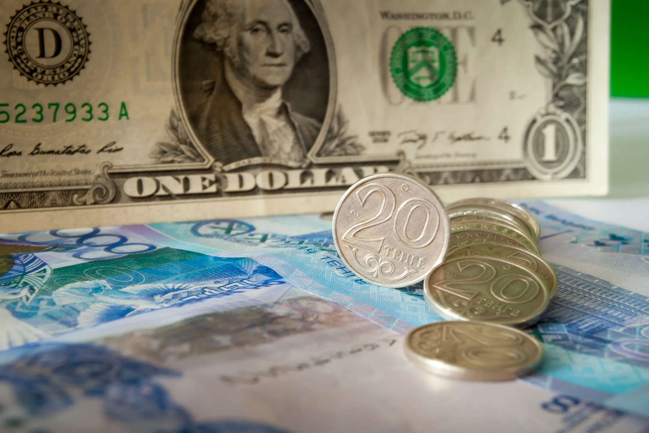 Итоги дневных торгов - 384,48 тенге за 1 доллар - Image Kapital.kz