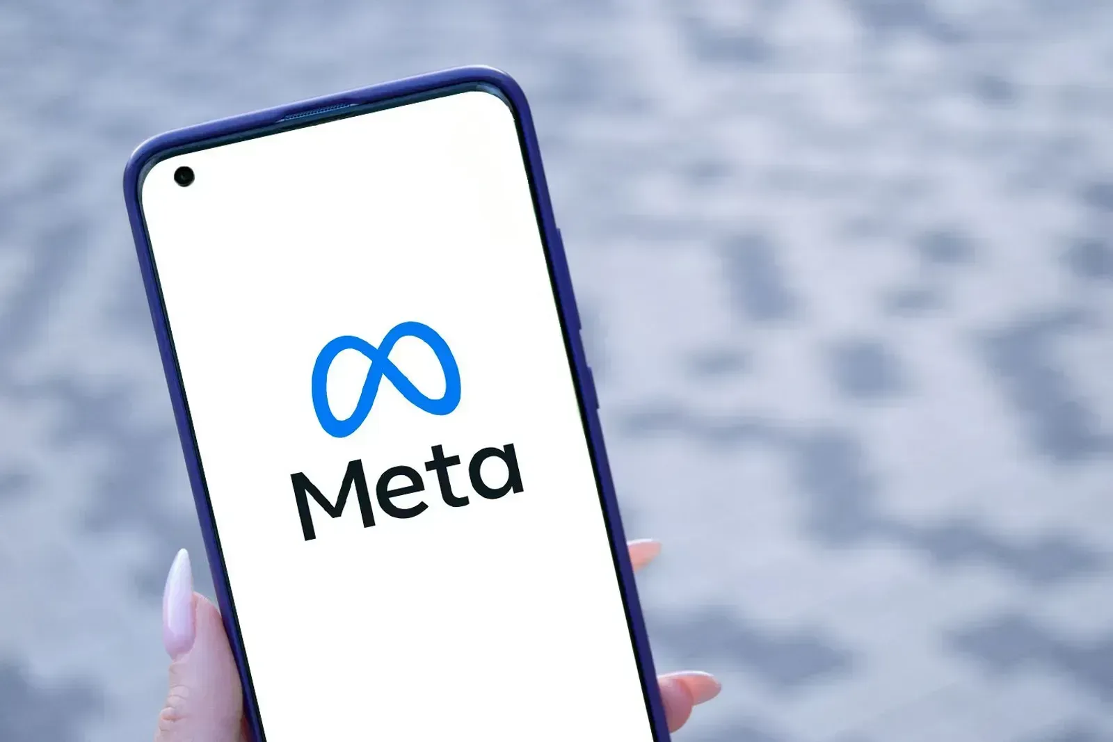 Meta представила ИИ-очки с дисплеем 