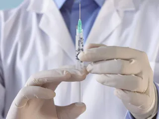 Капитал - Вакцинация от кори вызвала осложнения у детей