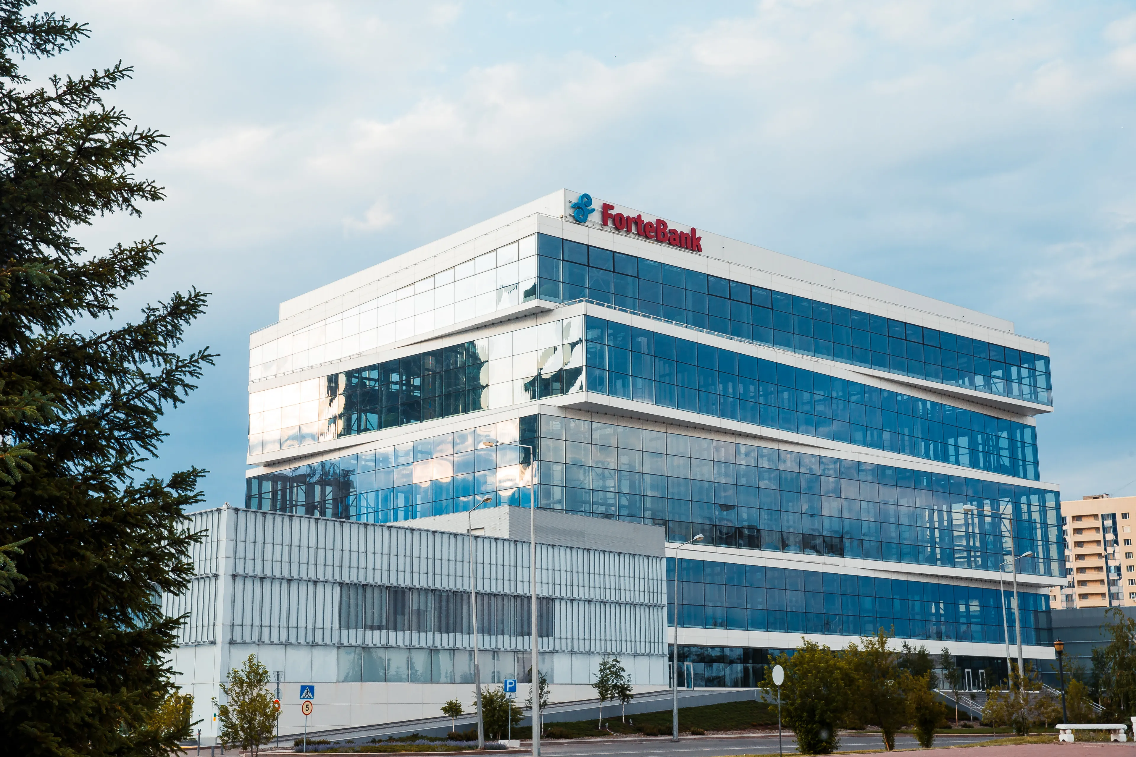 Капитал - S&P подтвердило рейтинги ForteBank на уровне «B+/B»