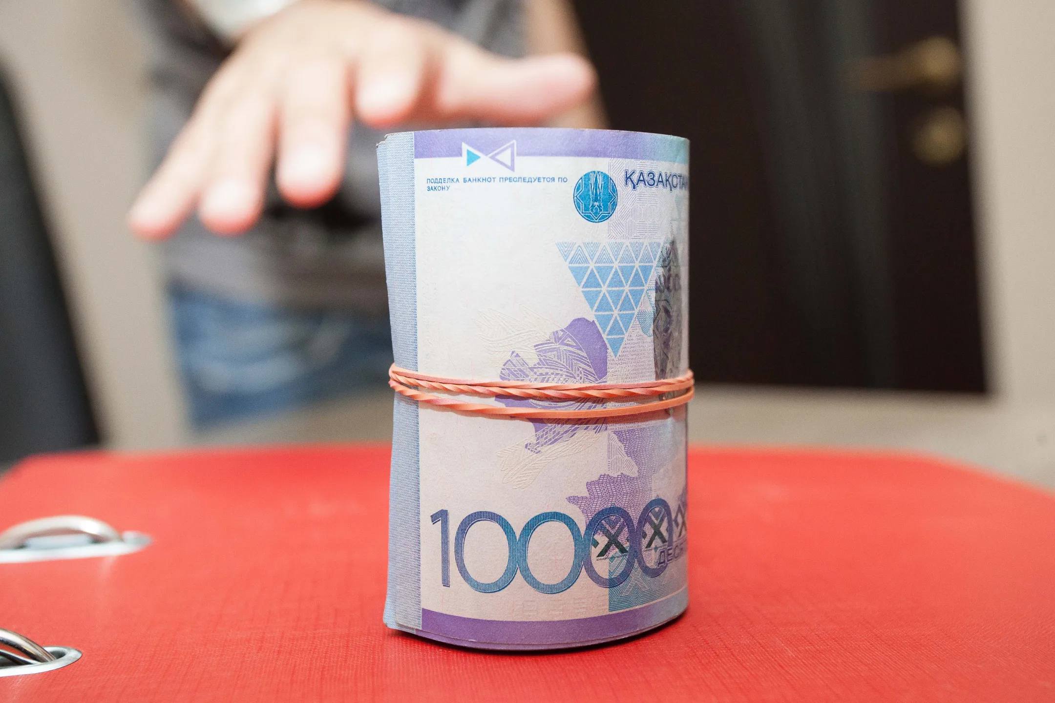 Арестован подозреваемый в даче взятки главе АРЕМ - Image Kapital.kz