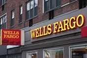 Один из топовых банков США Wells Fargo & Co снизил выручку