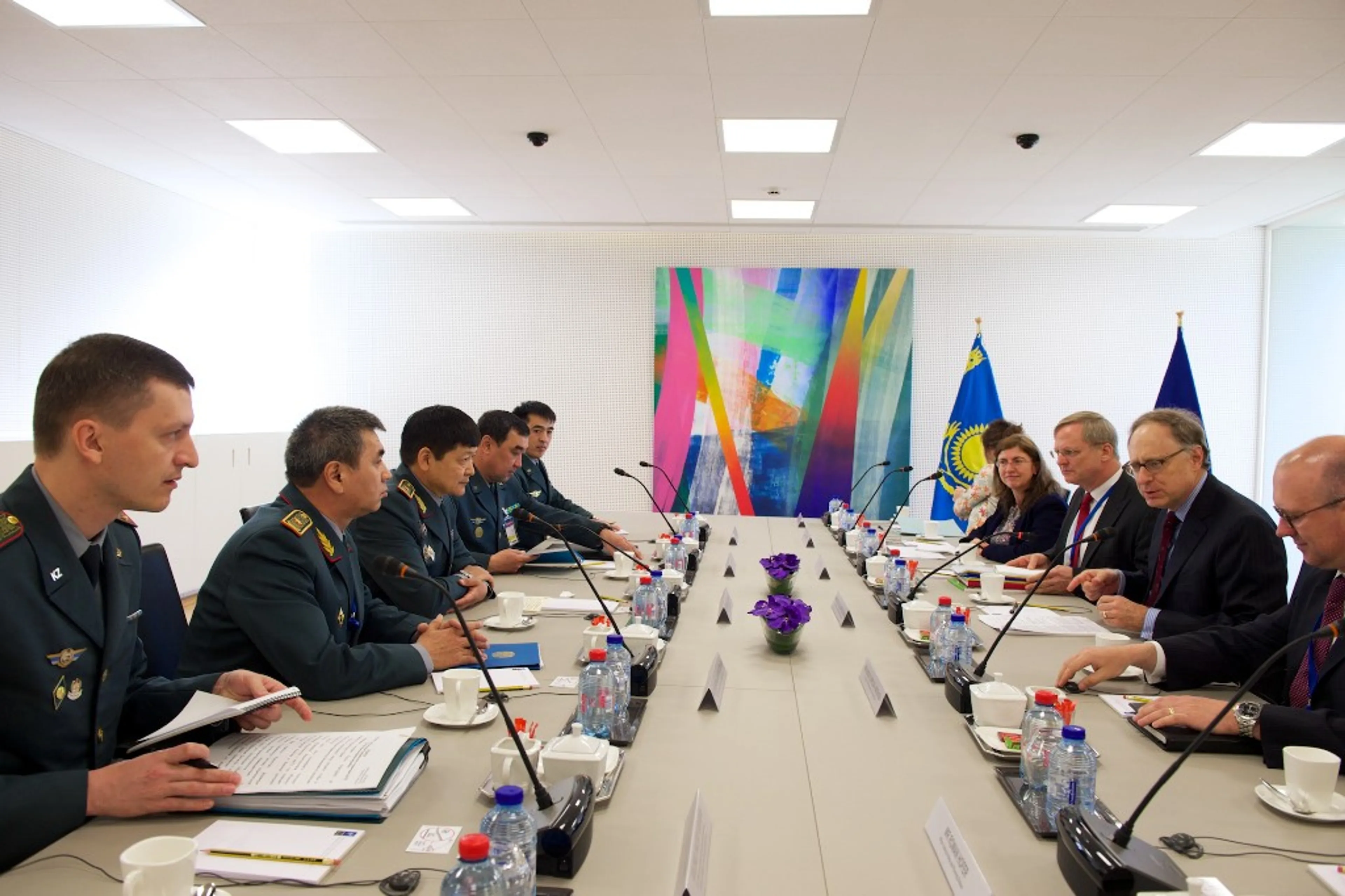 Капитал - Казахстанская делегация в НАТО