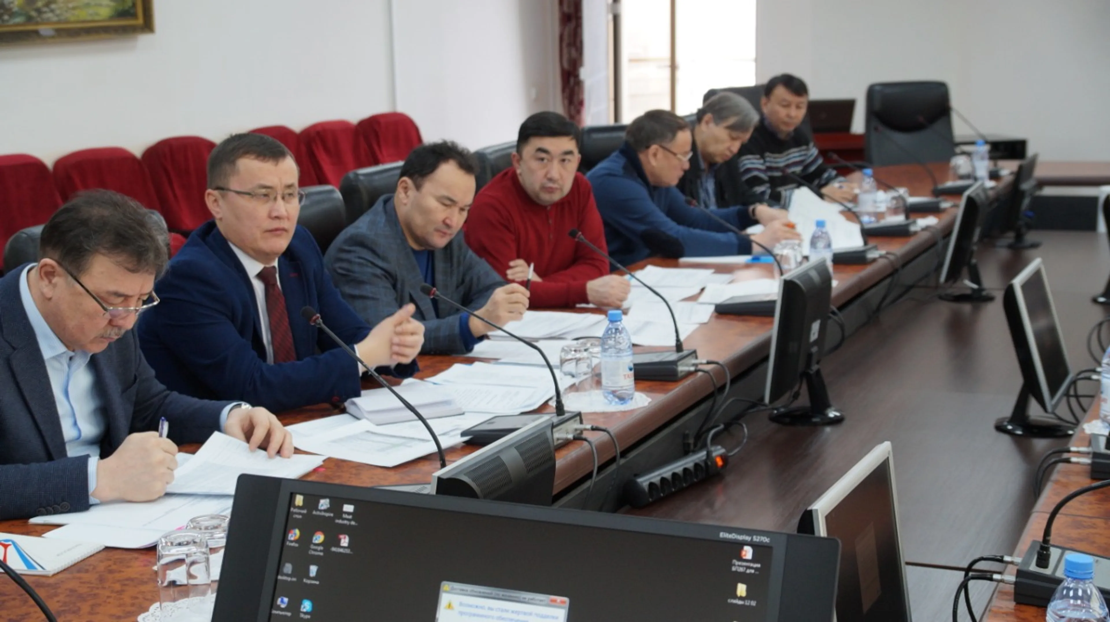 Капитал - Глава Минсельхоза встретился с птицеводами