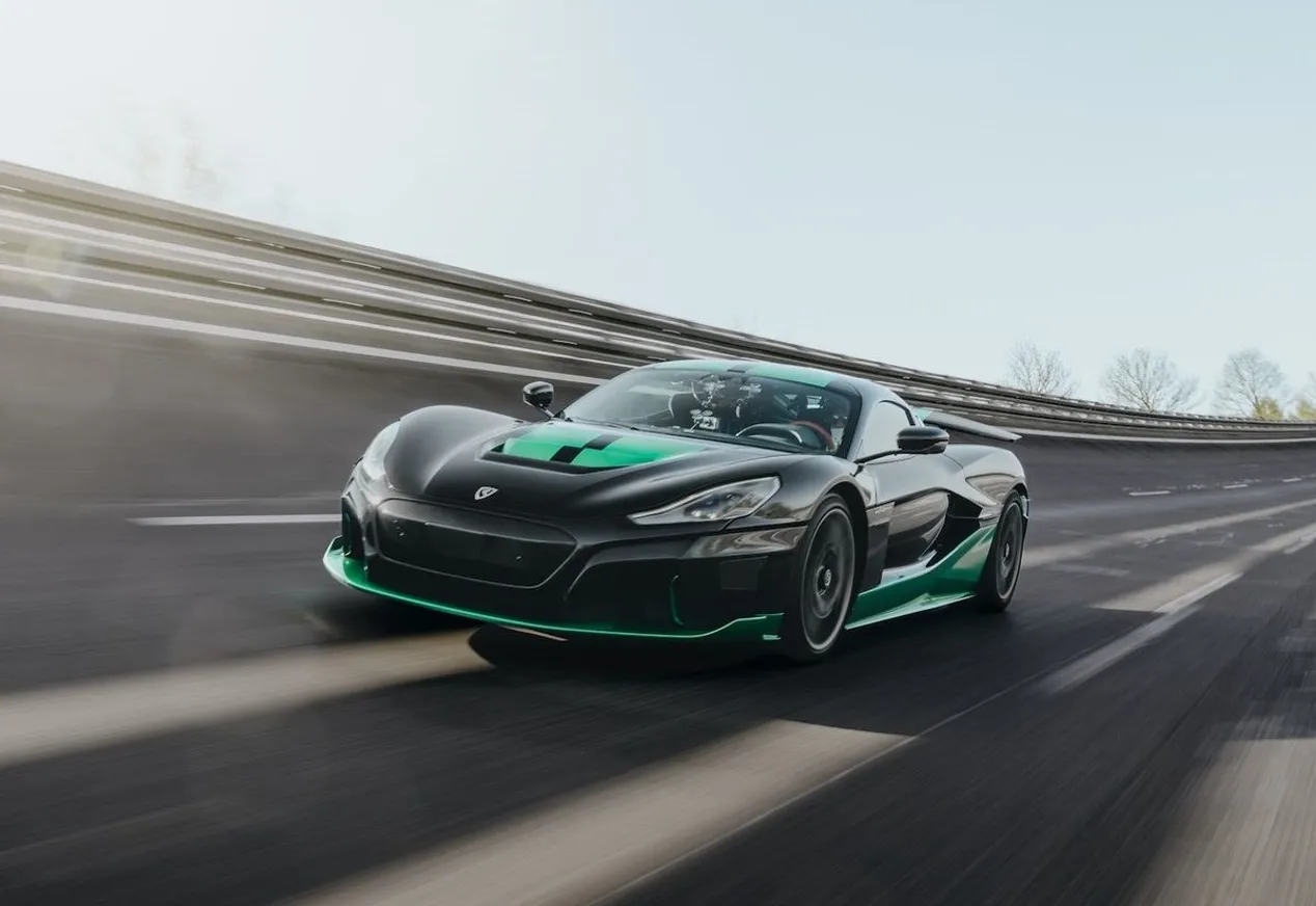 Итоги продаж за апрель и электромобили-рекордсмены - фото kapital.kz