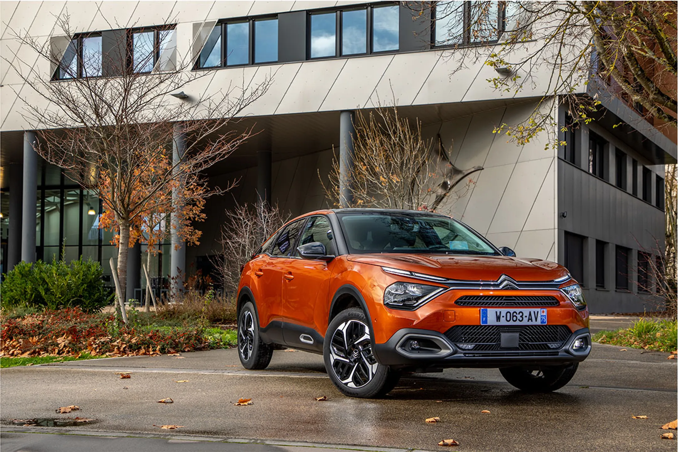 Лучшие авто года, новые лого Kia и GM, юбилей Boxster - Image Kapital.kz