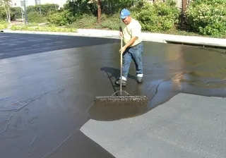 Капитал - На дороги РК будут наносить защитный слой