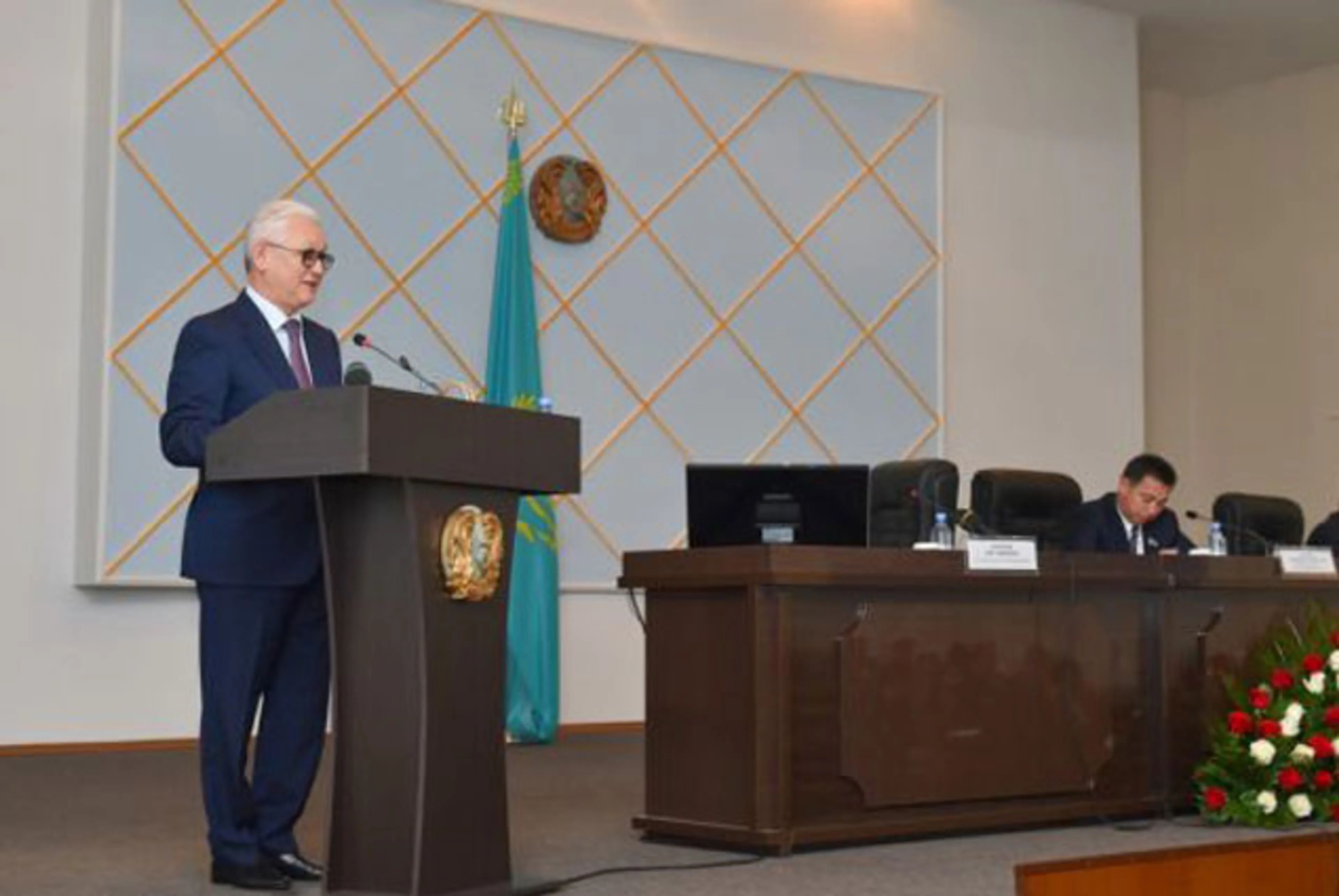 Капитал - Ерик Султанов отчитался о проделанной работе