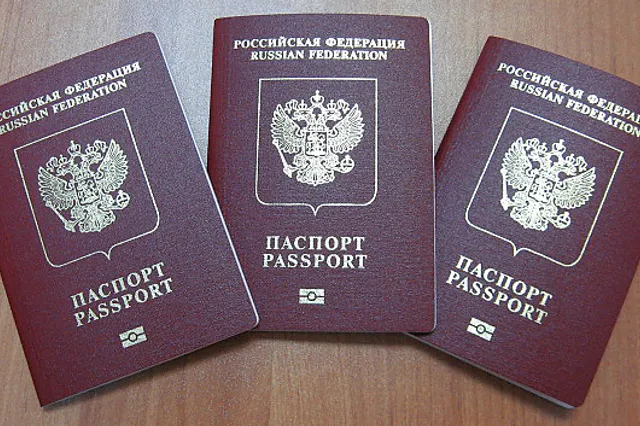 Правительство РФ одобрило законопроект о втором загранпаспорте