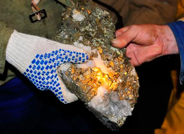 Капитал - Кыргызстан рассматривает варианты реструктуризации Кумтора