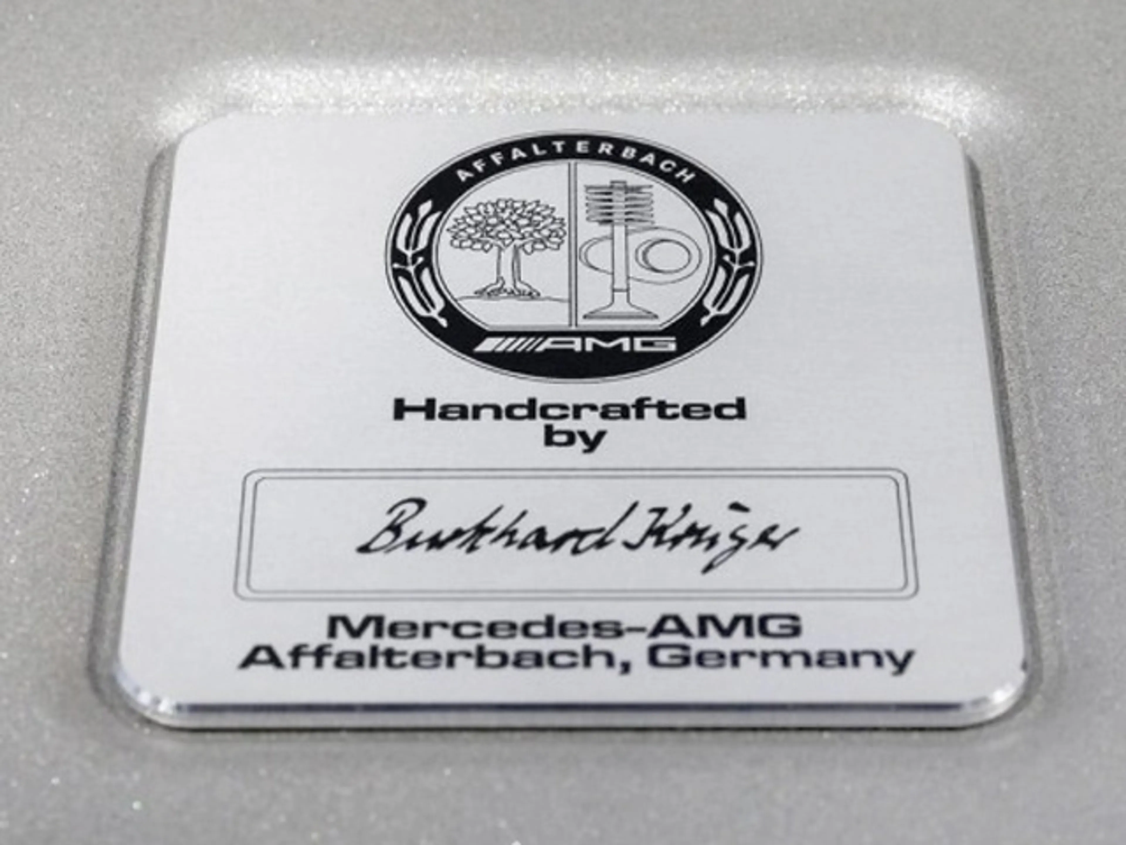 Капитал - AMG займется гибридами