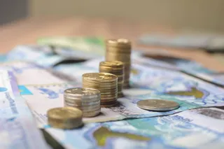 Капитал - На утренней сессии доллар торговался по 377,6 тенге