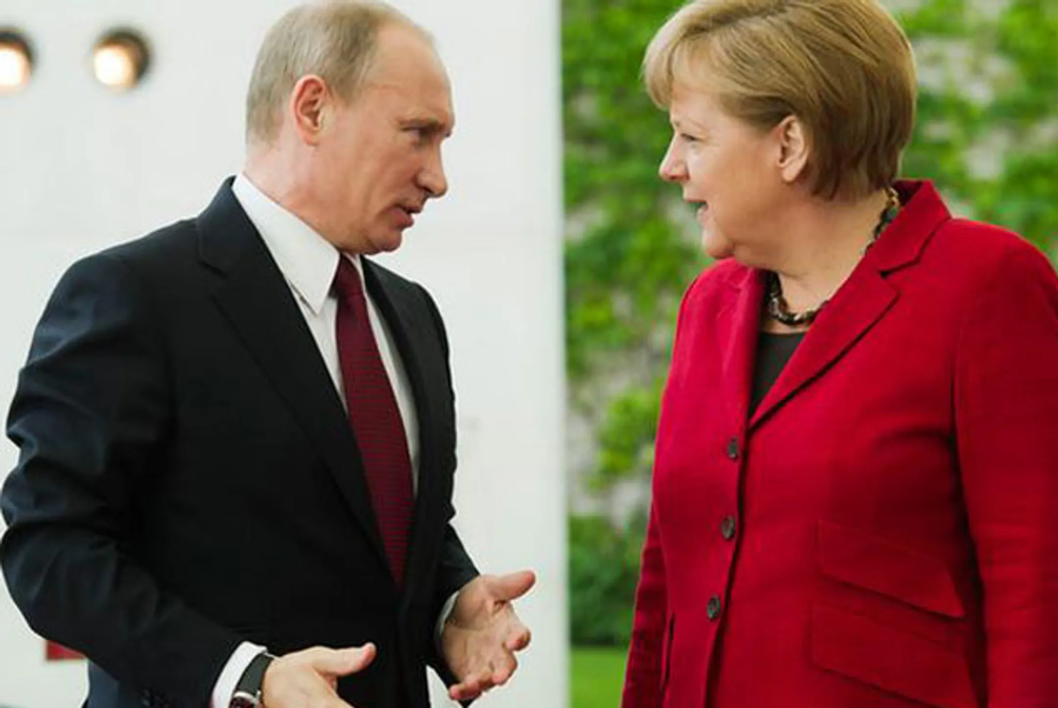 Путин и Меркель обсудили кризис в Украине - Image Kapital.kz