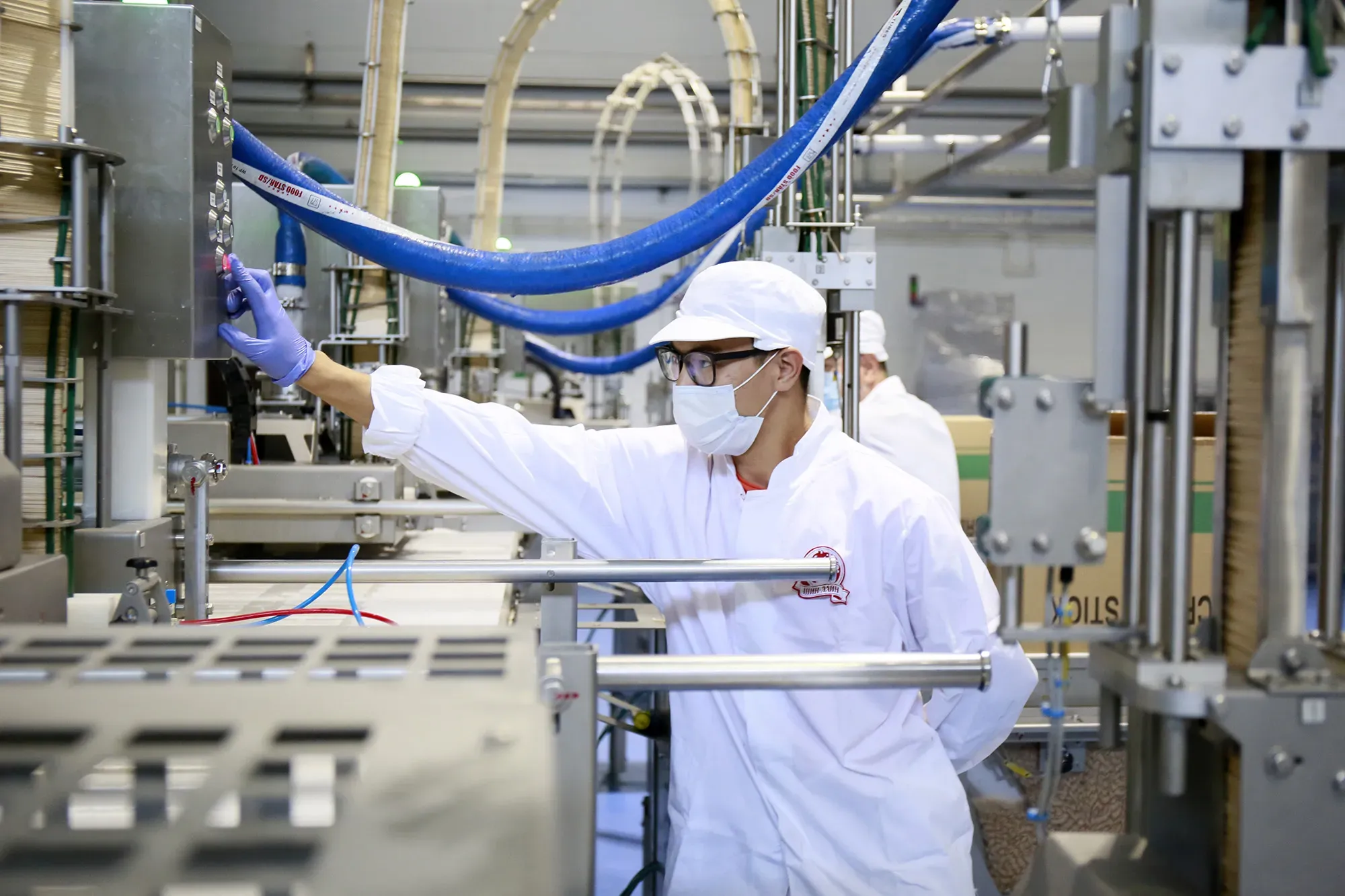 О самых высоких окладах на Электронной бирже труда сообщили в Минтруда