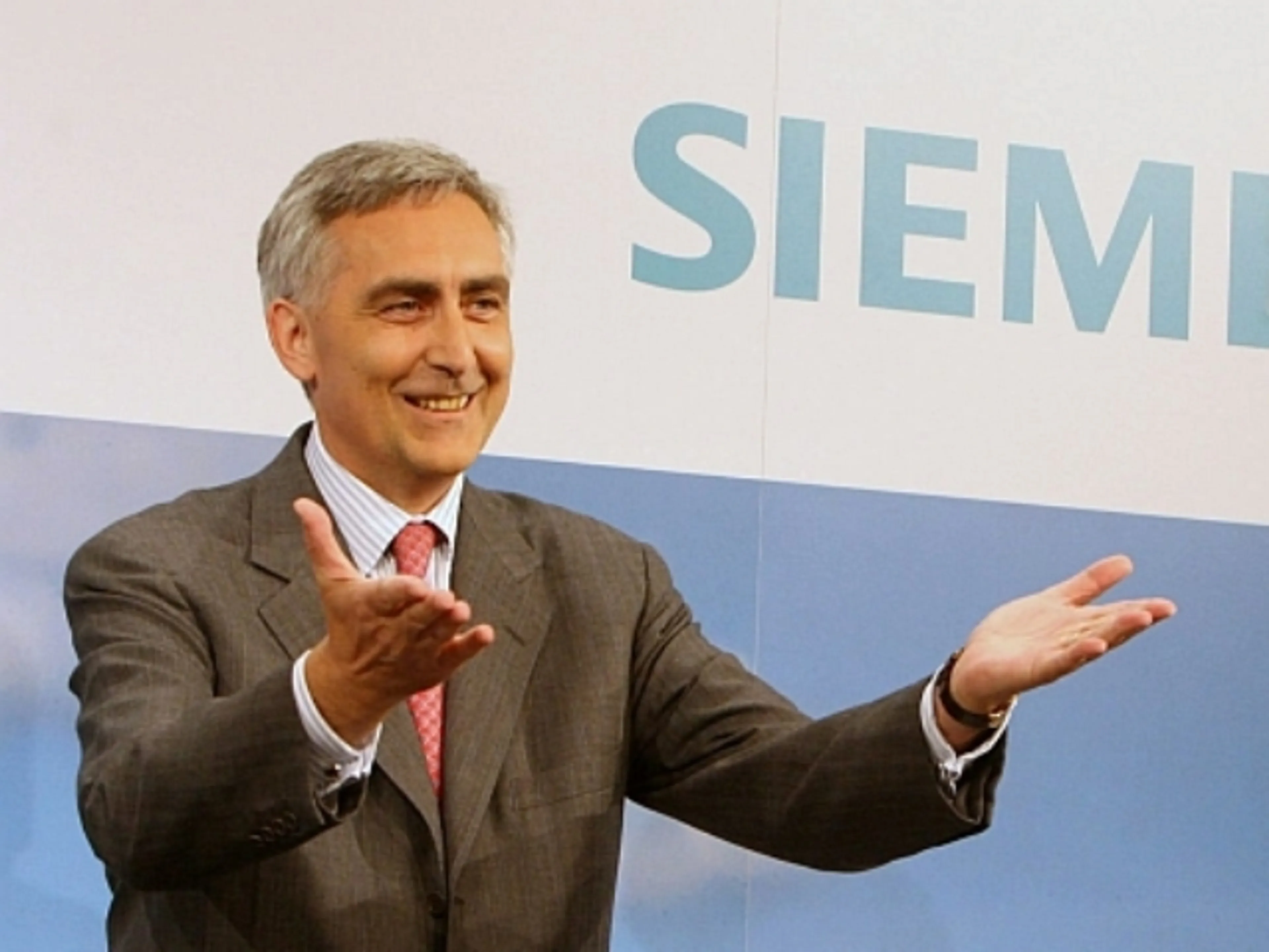 Капитал - Слабые финпоказатели приведут к смене главы Siemens