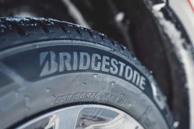 roadandtrack.com