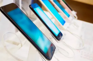 Капитал - Рынок смартфонов продолжает сокращаться