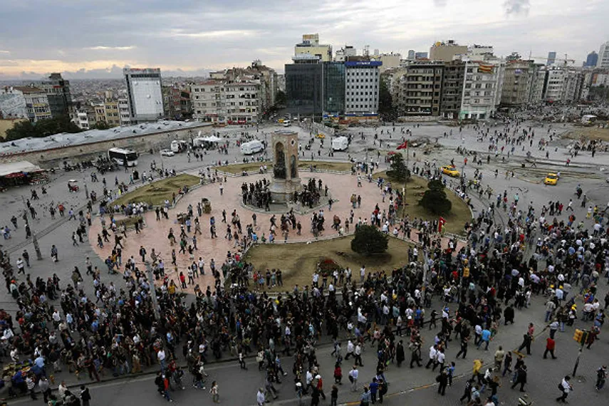 Капитал - Протестующие в Стамбуле против референдума