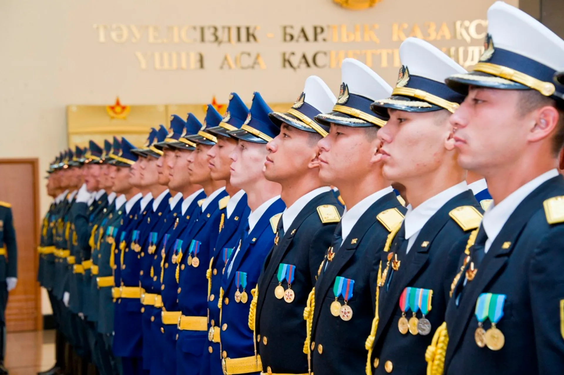 Капитал - Военных освободили от уплаты обязательных пенсионных взносов