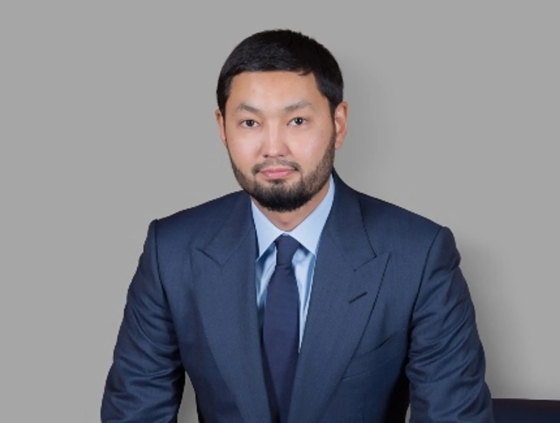 Капитал - Кенес Ракишев привлек $100 млн на разработку криптосмартфона