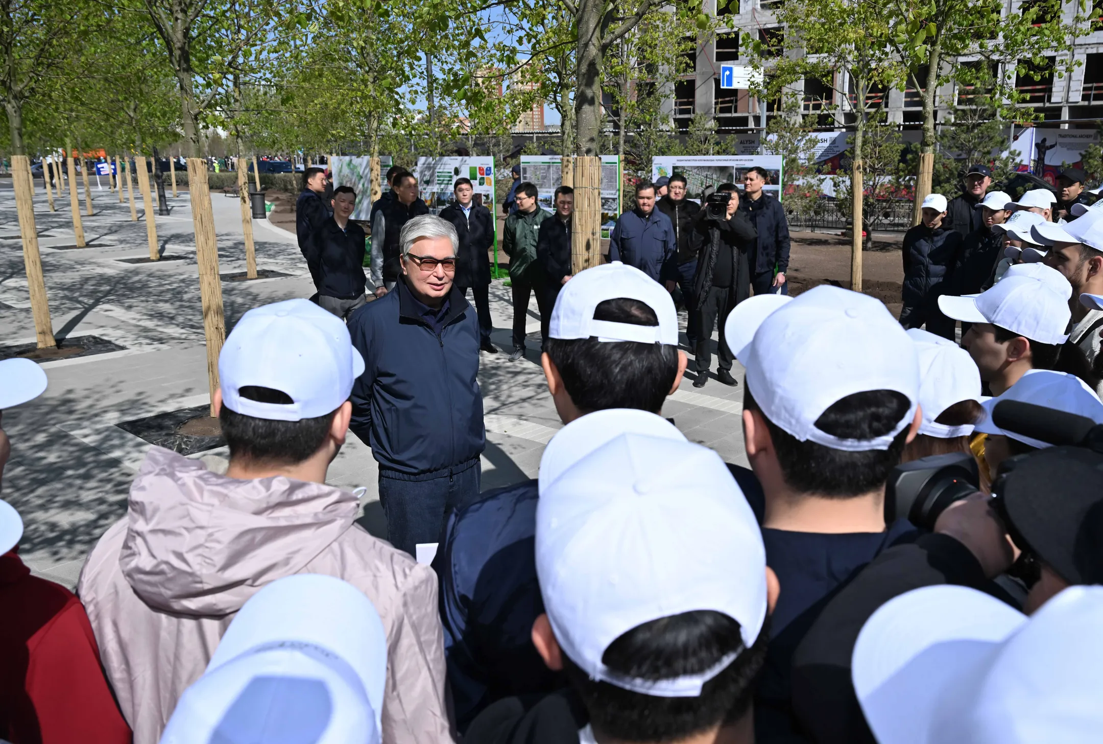 Президент принял участие в городском субботнике - Image Kapital.kz