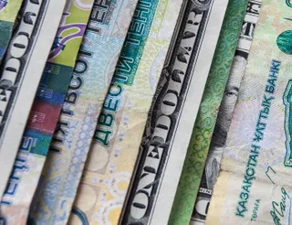 Капитал - Доллар приблизился к отметке в 354 тенге