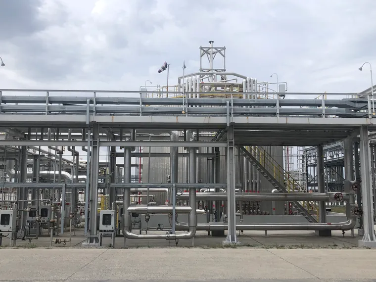 Капитал - Павлодарский нефтехимический завод начнет выпуск авиакеросина Jet A-1