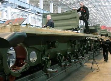 Доходы 100 крупнейших оборонных компаний мира упали