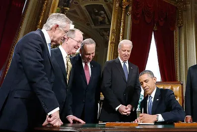 Обама готов подписать закон о новых санкциях к России