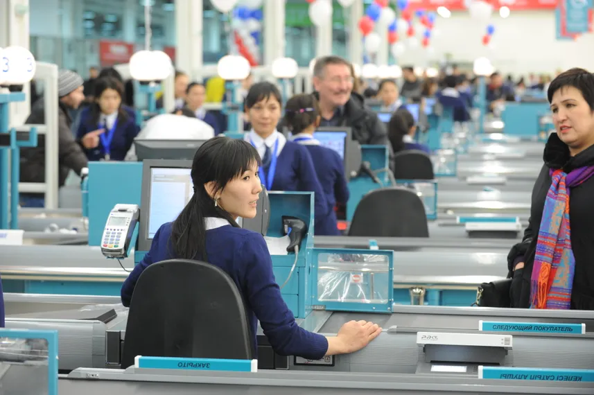 Капитал - Казахстанцы потратили в магазинах почти 700 млрд тенге