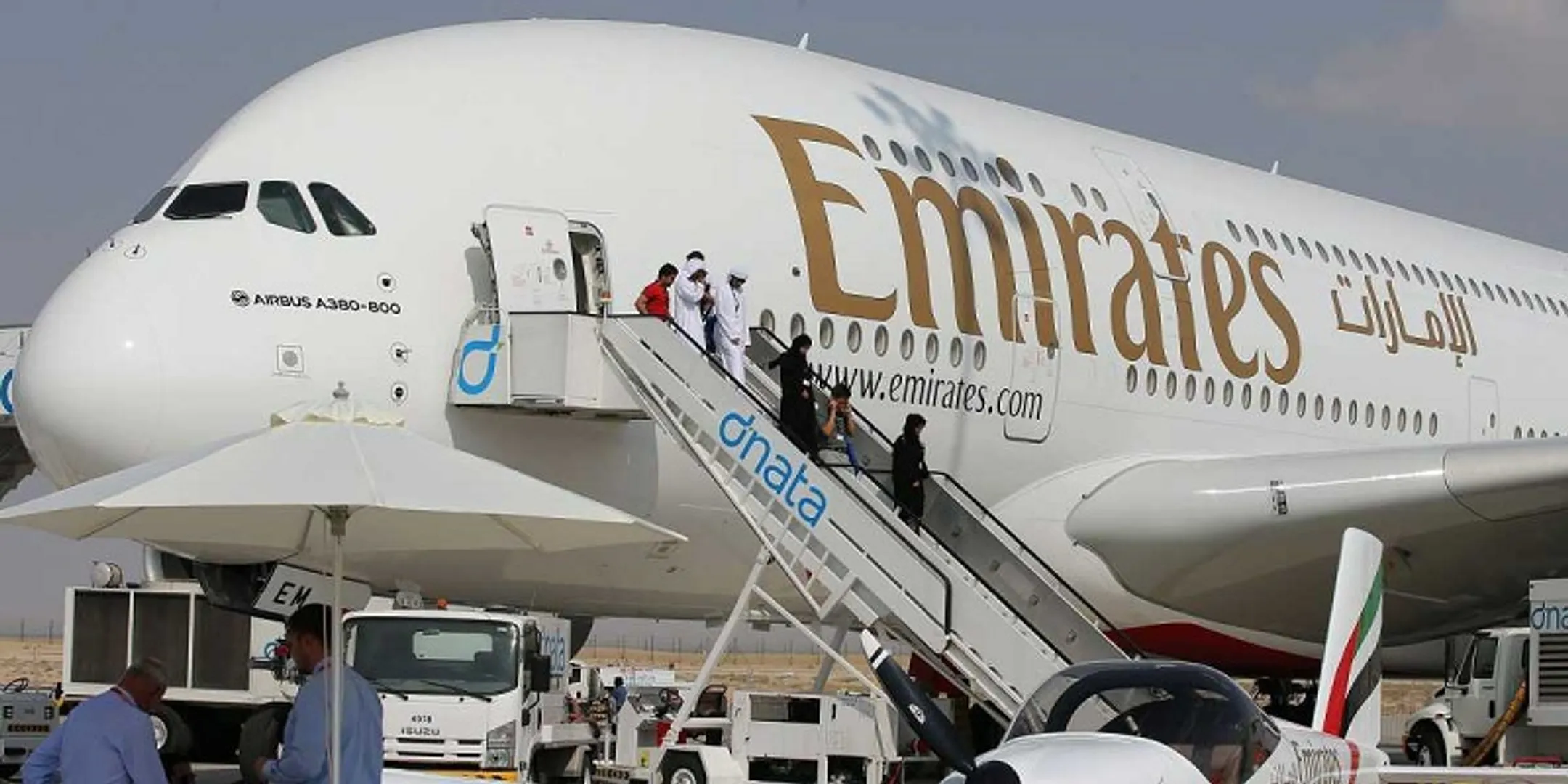 Рейс Emirates 1985 года