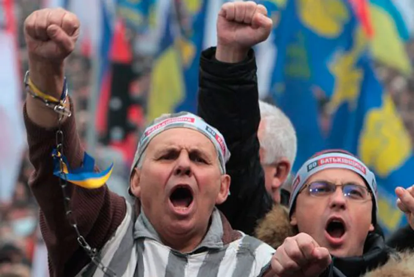 Капитал - Западные СМИ обострили украинский конфликт