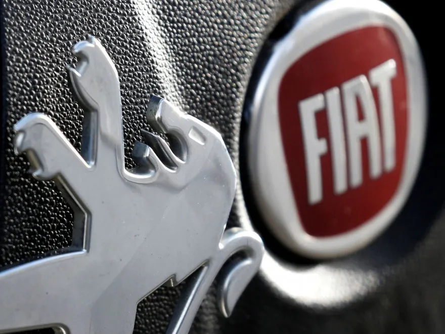 Акционеры Fiat Chrysler и Peugeot одобрили слияние компаний